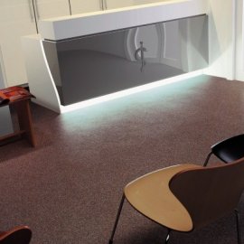 Зачем тратиться на ламинат, когда можно купить линолеум