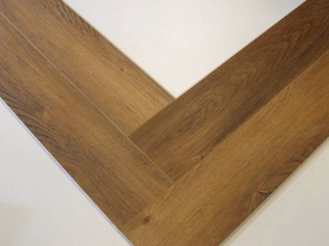 В нашем доме появился замечательный паркет